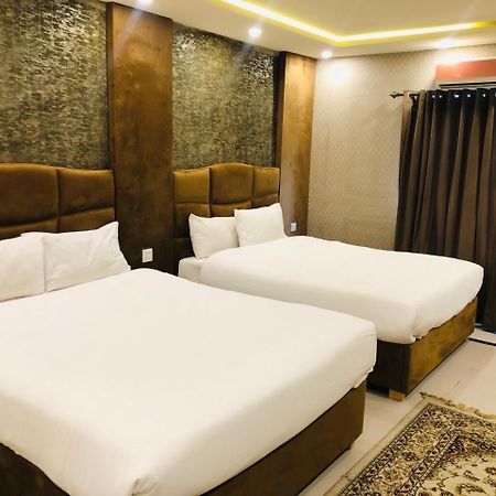 Blue Moon Continental Hotel อิสลามาบัด ภายนอก รูปภาพ