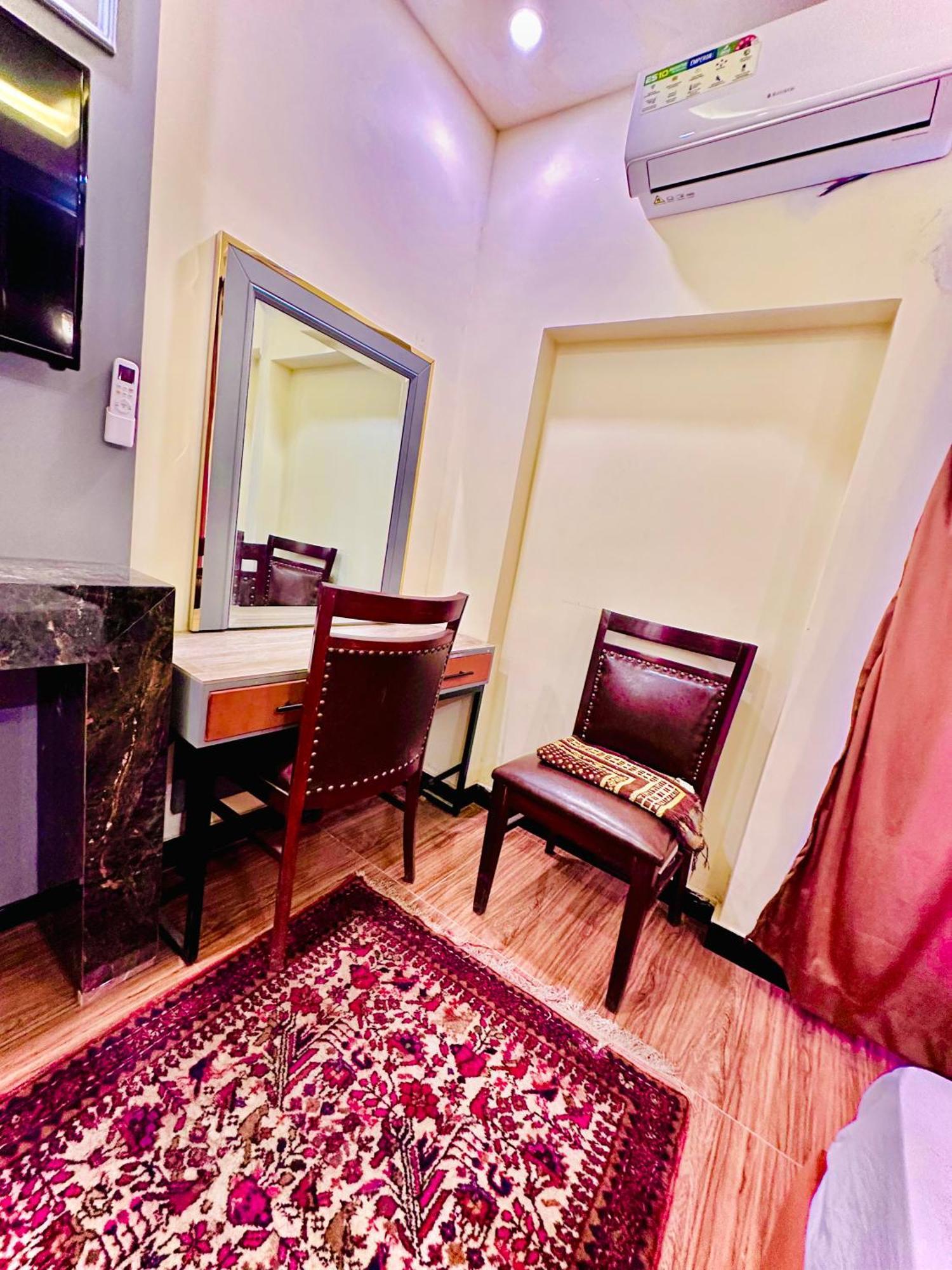 Blue Moon Continental Hotel อิสลามาบัด ภายนอก รูปภาพ